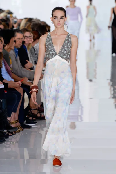 Look 26